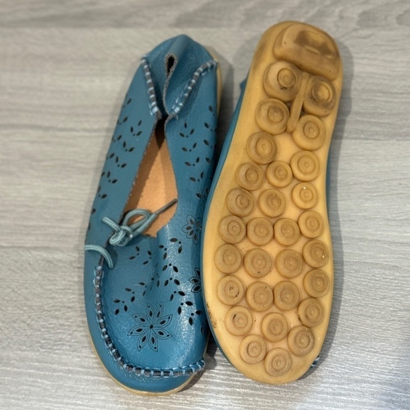 Walking Blue Women’s Stitched Leather Knobbing Sole Slip Ons Size 39 - Picture 7 of 8